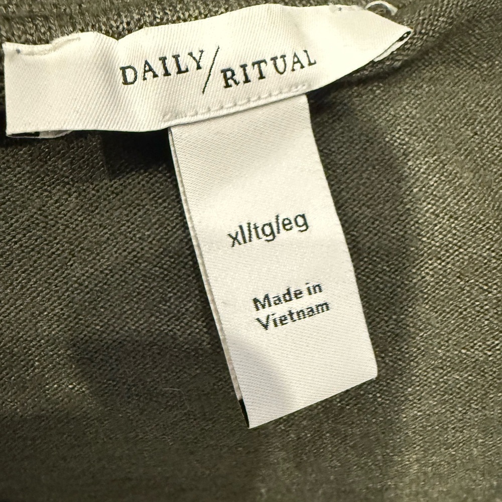 Daily Ritual Slouchy V Neck Sweater Size XL - Picture 4 of 5